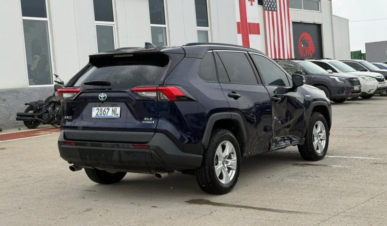 
								TOYOTA RAV4 full									