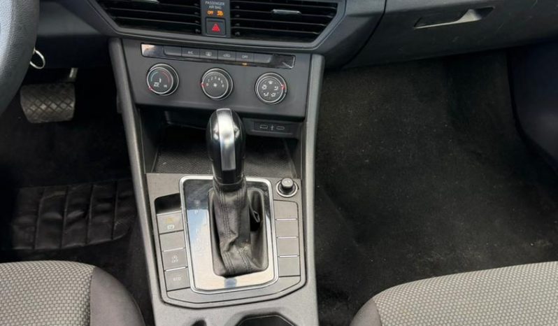 
								VOLKSWAGEN JETTA full									
