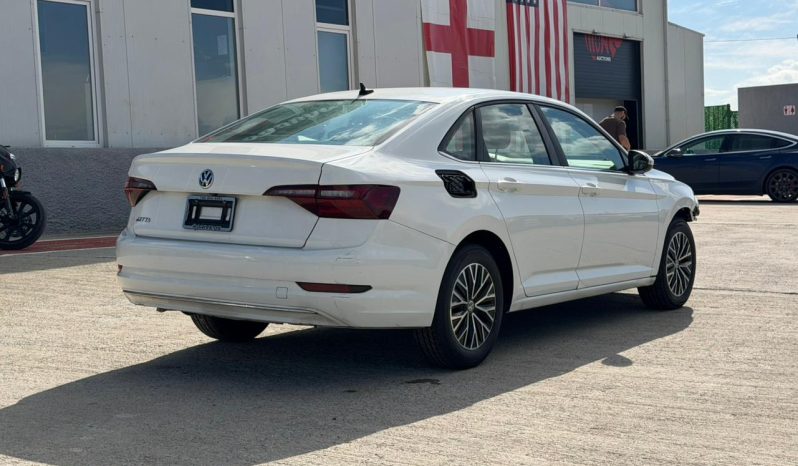 
								VOLKSWAGEN JETTA full									