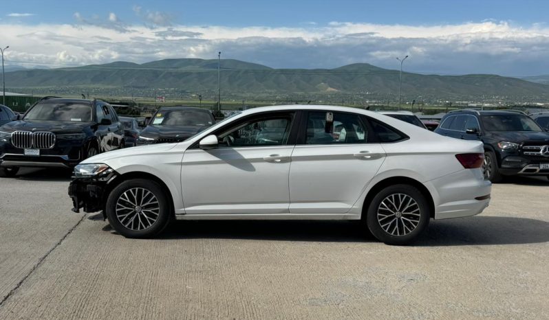 
								VOLKSWAGEN JETTA full									