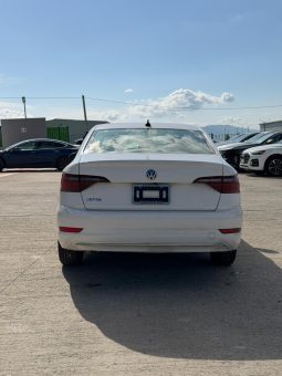 
										VOLKSWAGEN JETTA full									