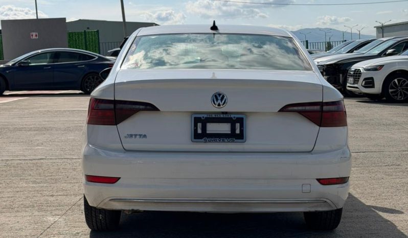 
								VOLKSWAGEN JETTA full									