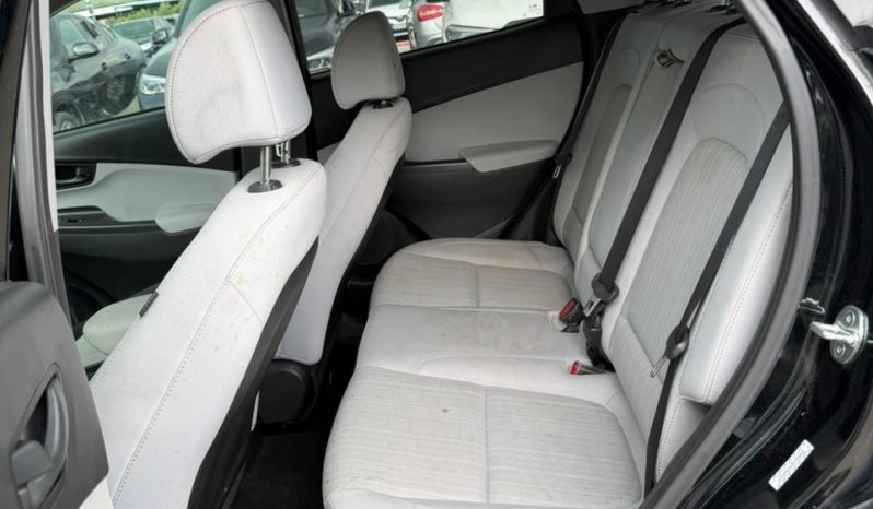 
								Hyundai Kona full									
