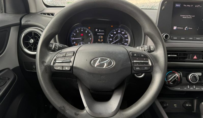 
								Hyundai Kona full									