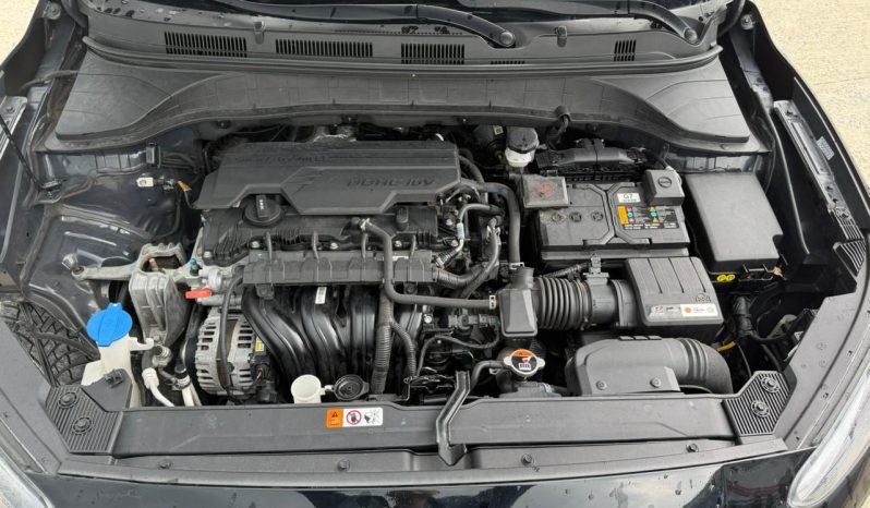 
								Hyundai Kona full									