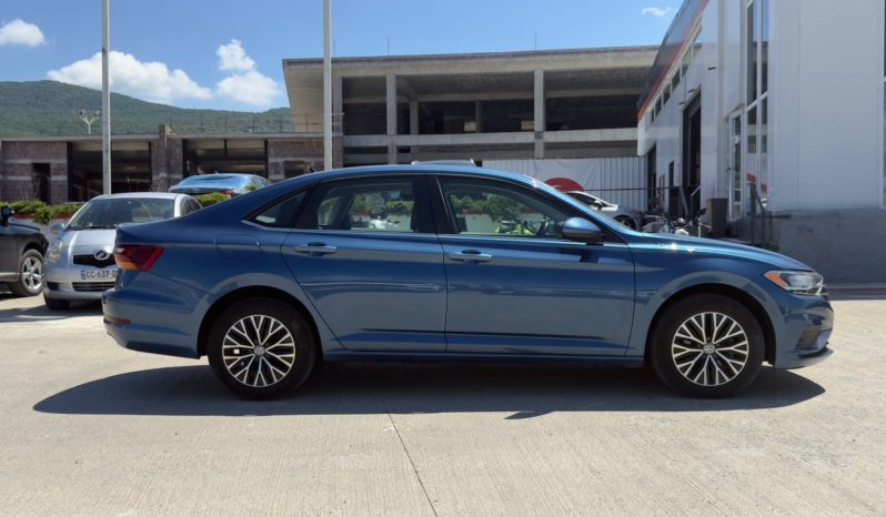 
								VOLKSWAGEN JETTA full									