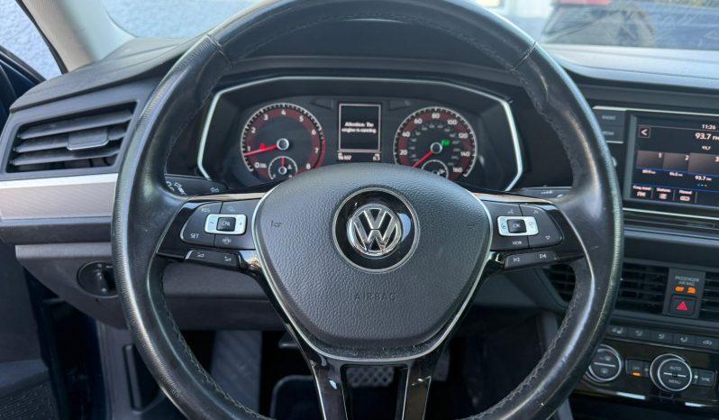 
								VOLKSWAGEN JETTA full									