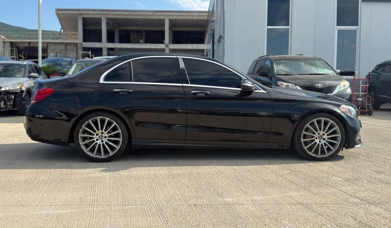 
								MERCEDES-BENZ C300 full									