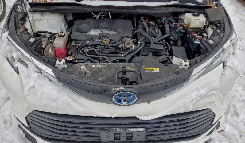 
								TOYOTA SIENNA full									