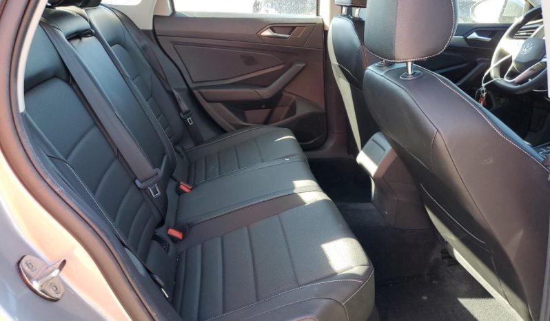 
								VOLKSWAGEN JETTA full									