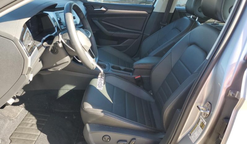 
								VOLKSWAGEN JETTA full									