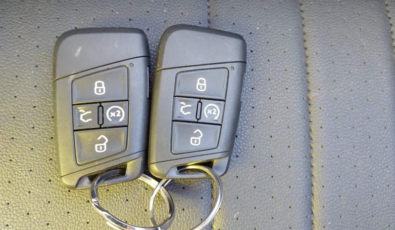 
								Volkswagen Tiguan full									