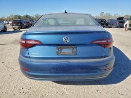 
										Volkswagen Jetta full									