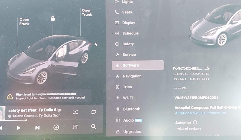 
								Tesla Model 3 full									