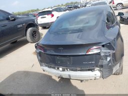 
										Tesla Model 3 full									