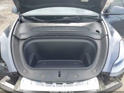 
										Tesla Model Y Performance full									