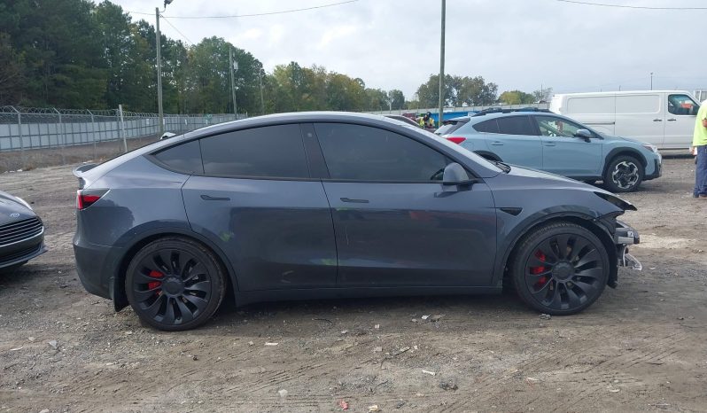 
								Tesla Model Y Performance full									
