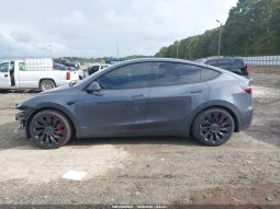 
										Tesla Model Y Performance full									