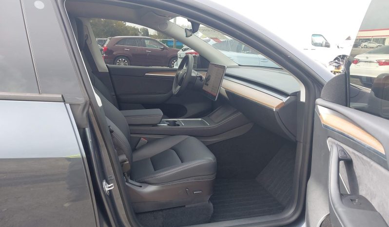 
								Tesla Model Y Performance full									