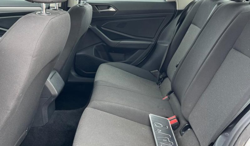 
								VOLKSWAGEN JETTA full									