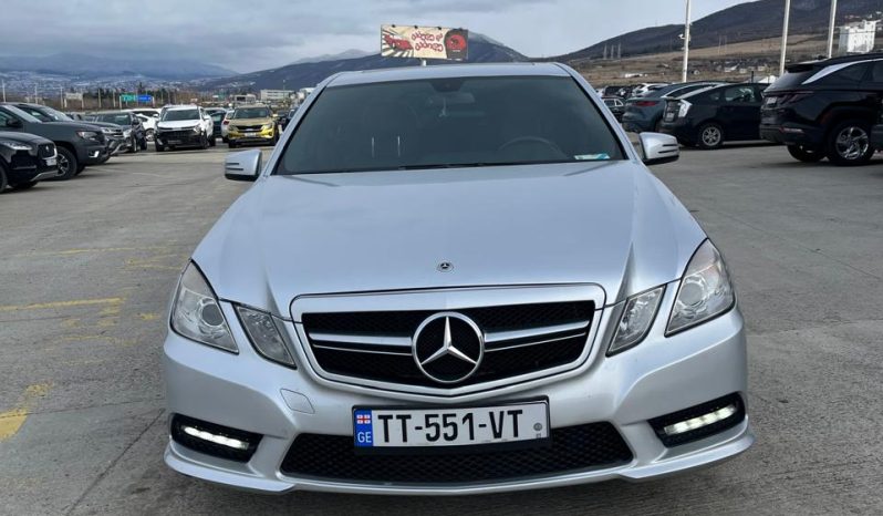 
								MERCEDES-BENZ E CLASS full									