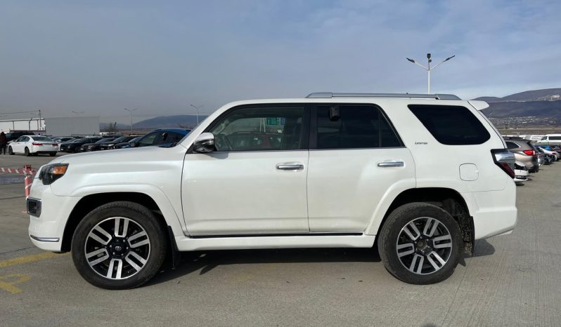 
								TOYOTA 4 RUNNER full									