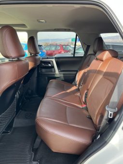 
										TOYOTA 4 RUNNER full									