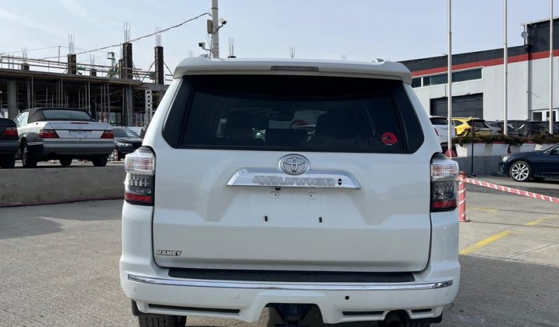 
								TOYOTA 4 RUNNER full									