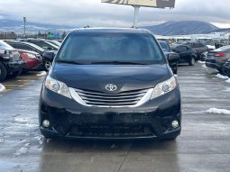 
										TOYOTA SIENNA full									