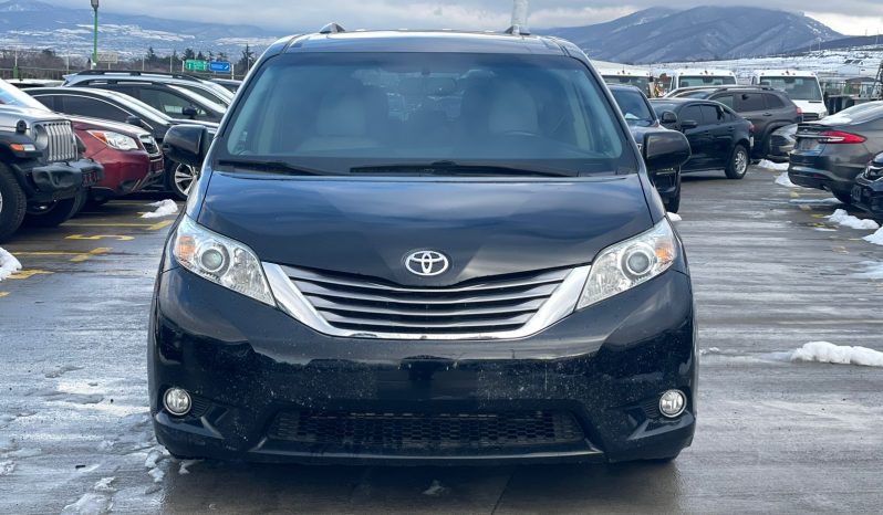 
								TOYOTA SIENNA full									
