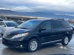 
										TOYOTA SIENNA full									