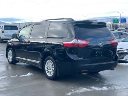 
										TOYOTA SIENNA full									