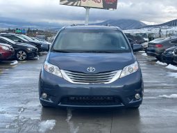
										TOYOTA SIENNA full									