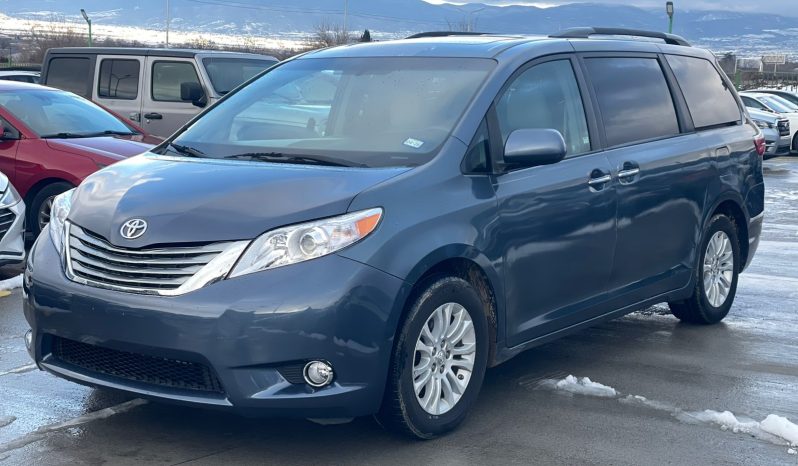 
								TOYOTA SIENNA full									