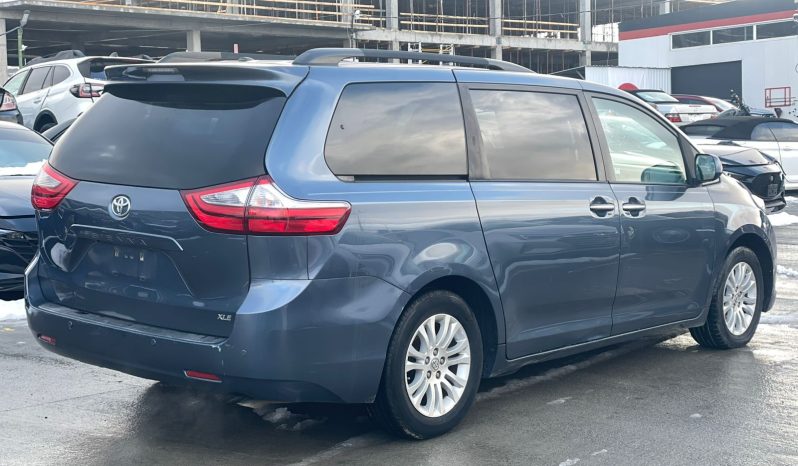 
								TOYOTA SIENNA full									