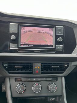 
										VOLKSWAGEN JETTA full									