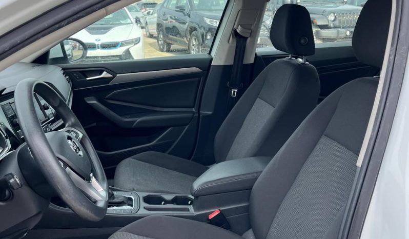 
								VOLKSWAGEN JETTA full									