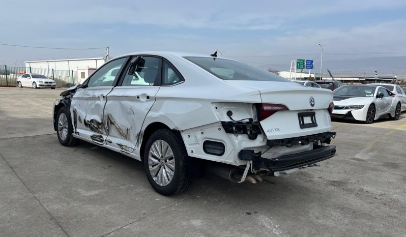 
								VOLKSWAGEN JETTA full									