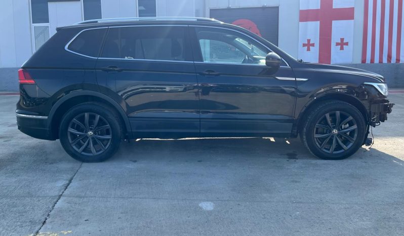 
								VOLKSWAGEN TIGUAN full									