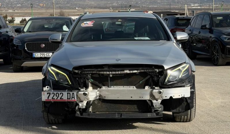 
								Mercedes-Benz full									