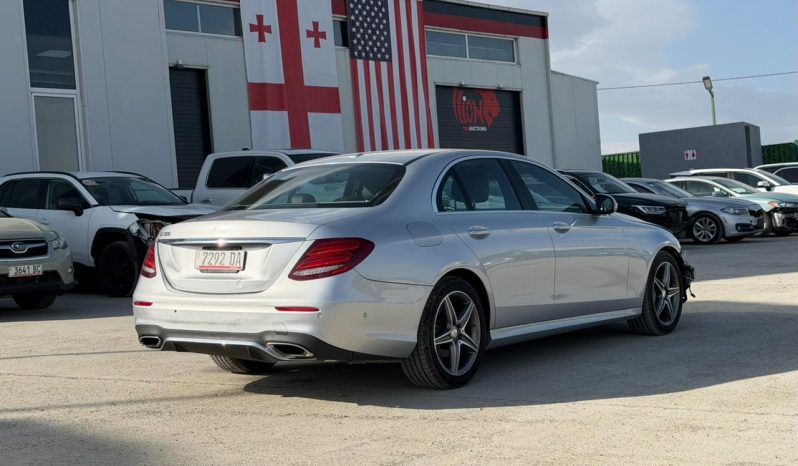 
								Mercedes-Benz full									