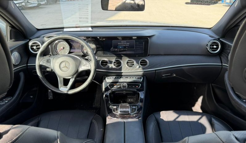 
								Mercedes-Benz full									