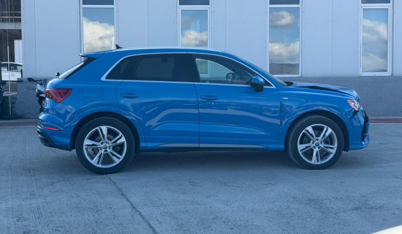 
								AUDI Q3 full									