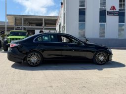 
										Mercedes C300 full									