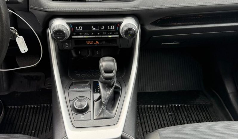
								TOYOTA RAV4 full									