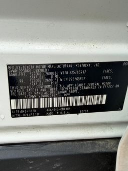 
										TOYOTA RAV4 full									