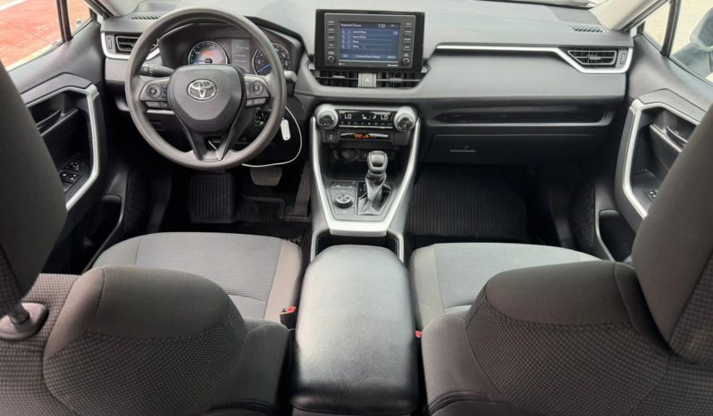 
								TOYOTA RAV4 full									