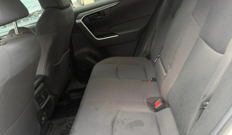 
								TOYOTA RAV4 full									