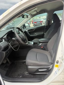 
										TOYOTA RAV4 full									