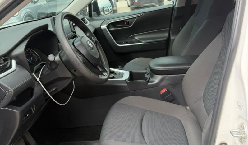 
								TOYOTA RAV4 full									